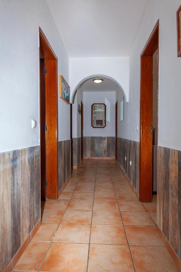 B18 - Village Street Apartment Lagos Buitenkant foto