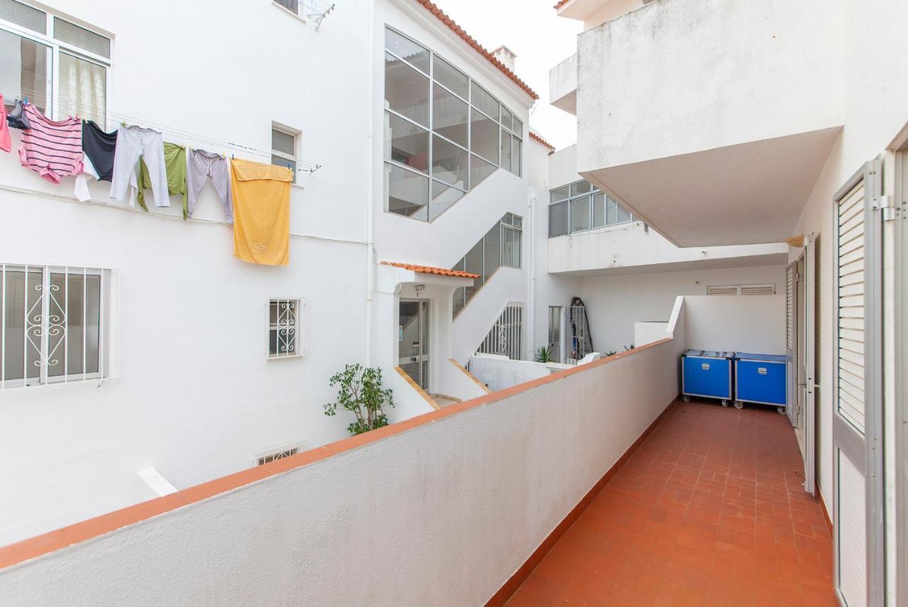 B18 - Village Street Apartment Lagos Buitenkant foto
