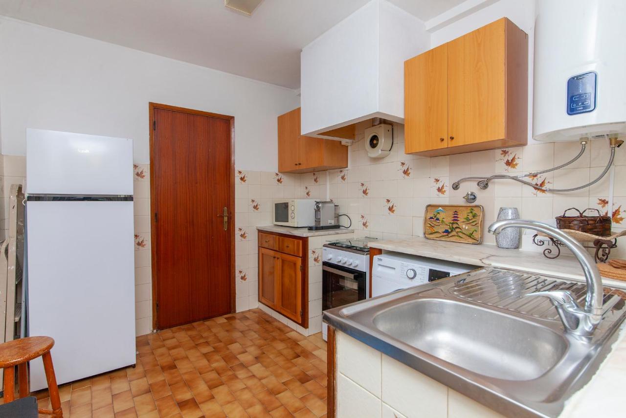 B18 - Village Street Apartment Lagos Buitenkant foto